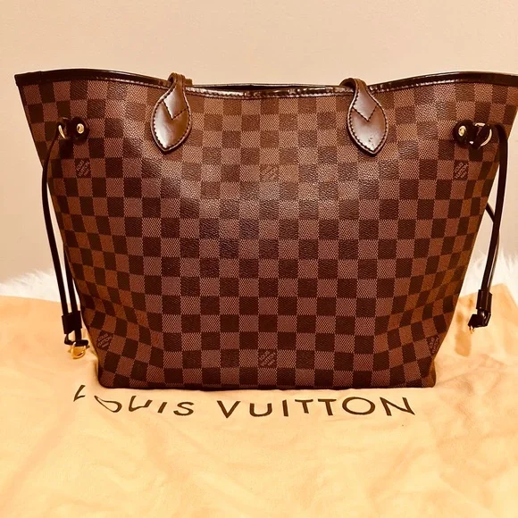 Louis Vuitton Neverfull MM - Picture 3 of 8